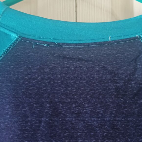 NWT Chicken with bandana headband and glasses - Funny Chicken Shirt - Picture 5 of 8